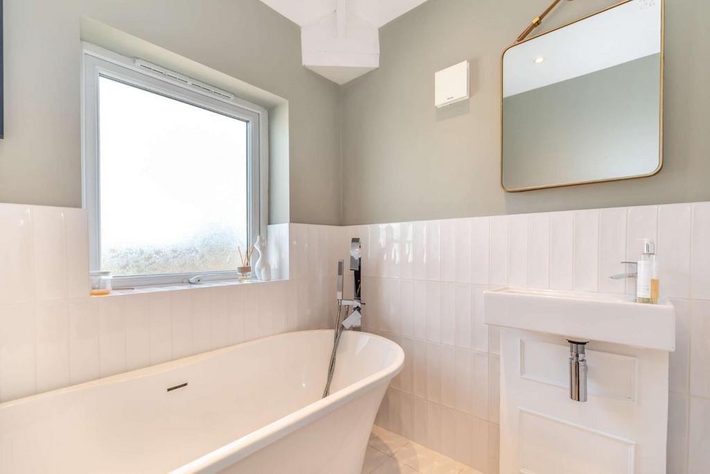 8534772-interior18-800.jpg
