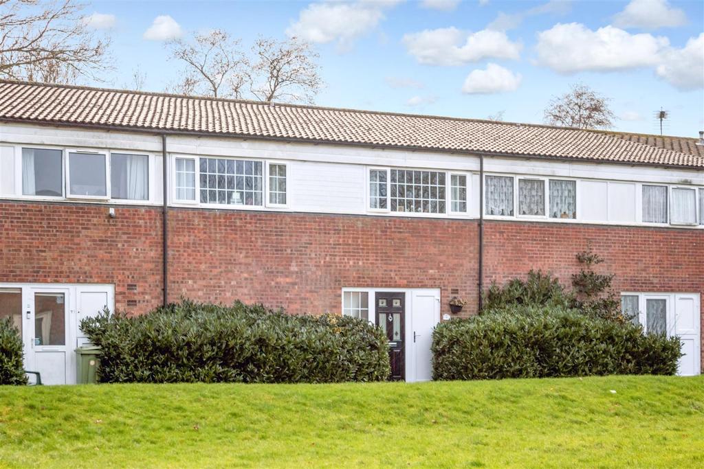 Barkers Croft, Greenleys, Milton Keynes 3 bed terraced house £250,000