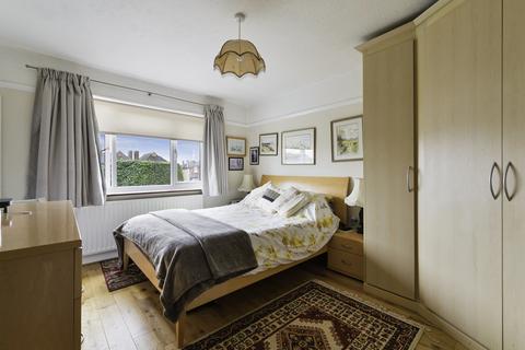4 bedroom property to rent - Lansdeer Road