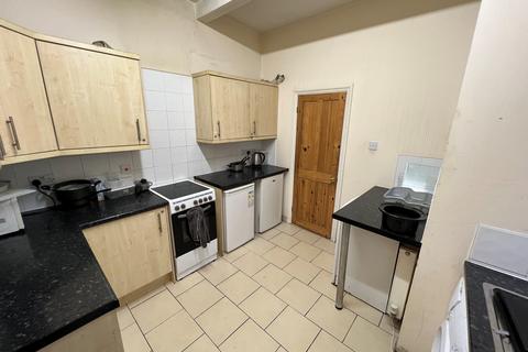 6 bedroom terraced house for sale - 8 Meriden Street, Coundon, Coventry, West Midlands CV1 4DL