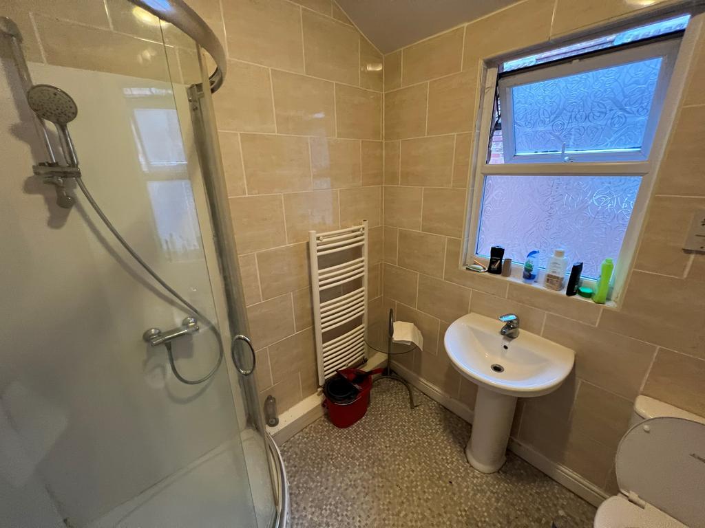 Shower T202301161211.jpg