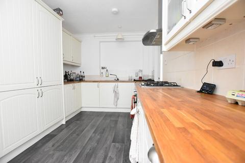 6 bedroom semi-detached house to rent, Cunningham Road, Norwich, NR5