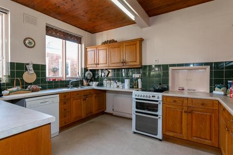 23 Hillcrest Road, Hythe, CT21 5EU