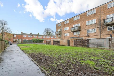 52 Tovil Close, London, SE20 8SY