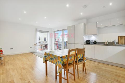 2 bedroom flat for sale - Tyas Road, London E16