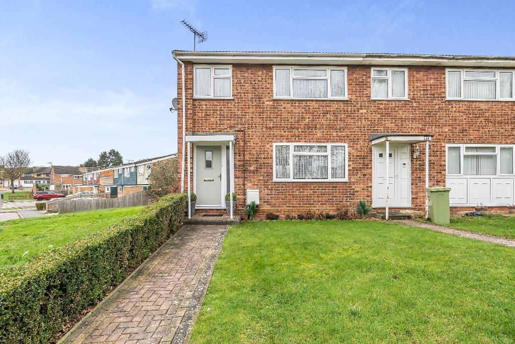 Sutherland Grove, Bletchley, Milton... 3 bed end of terrace house £