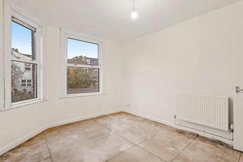 82 Bathurst Gardens, London, NW10 5HY