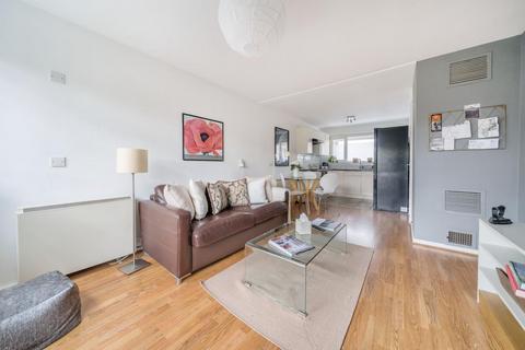 16 Chislet Close, Beckenham, BR3 1UB