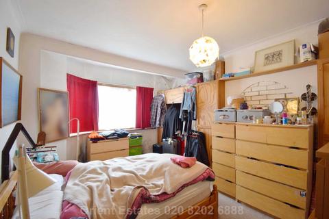 3 bedroom semi-detached house for sale, Sunny Gardens Road, Hendon