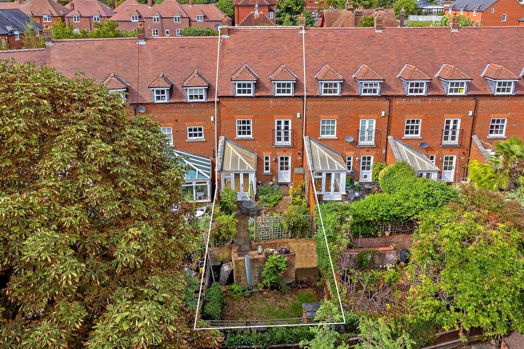 Goldsmith Way, St. Albans 4 bed terraced house £850,000
