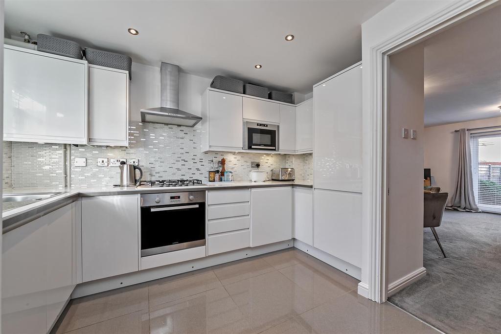 Church Croft, Highfield Park, St Albans 2 bed terraced house £530,000