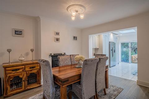51 Denham Green Close, Denham, Uxbridge, UB9 5NA