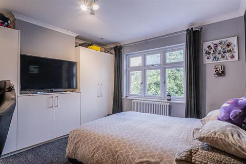 51 Denham Green Close, Denham, Uxbridge, UB9 5NA