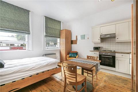 Studio to rent, Chiswick High Road, London, W4