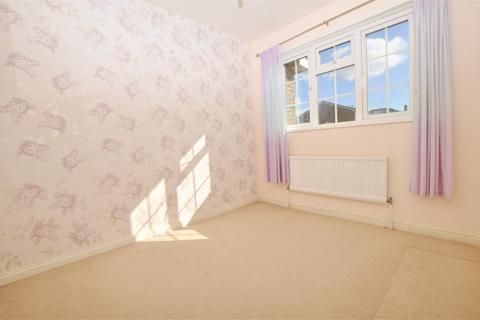 3 bedroom terraced house to rent, Findlay Drive, Guildford, Surrey, GU3