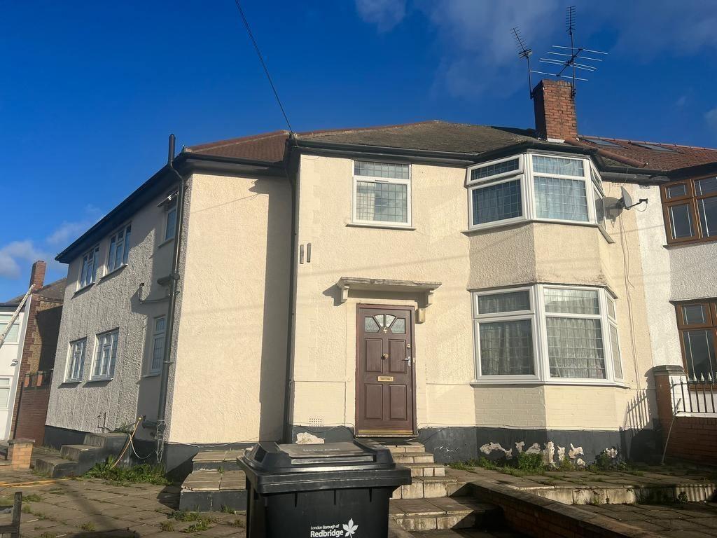 Ripon Gardens, Ilford, IG1 6 bed semidetached house £650,000