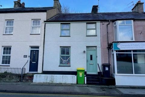 2 bedroom terraced house to rent, High Street, Menai Bridge, Isle of Anglesey, LL59