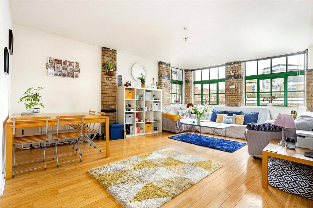 Living/Dining Area