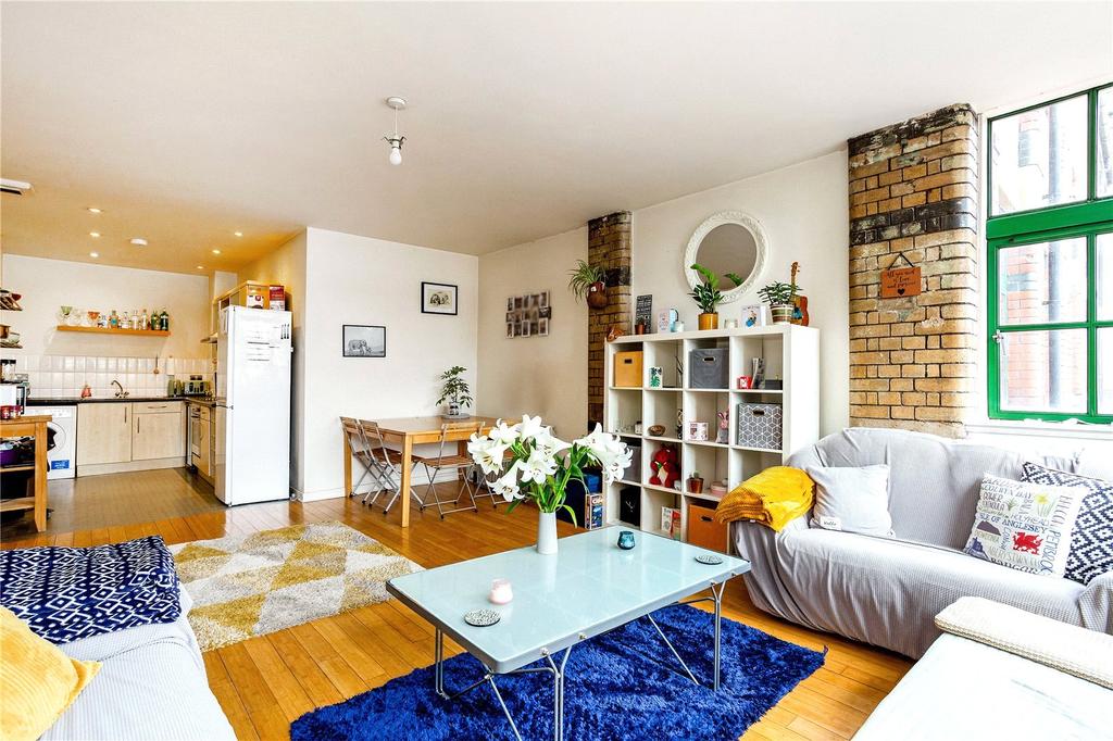 Living/Dining Area