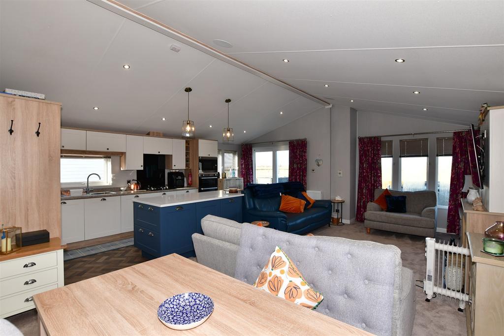 Hythe Road, Dymchurch, Romney Marsh, Kent 2 bed park home for sale £