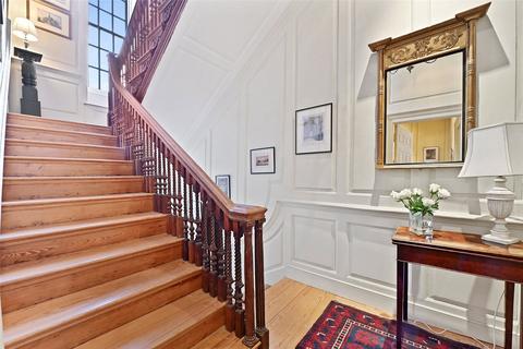 6 bedroom terraced house for sale, Great James Street, London, WC1N