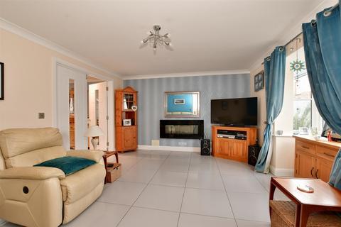 12 Brook Lane, Tonbridge, TN9 1PU