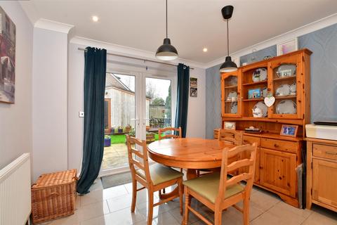 12 Brook Lane, Tonbridge, TN9 1PU