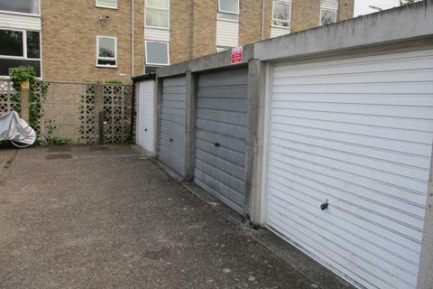 Garage to rent - Lambourn Grove, Kingston upon Thames KT1