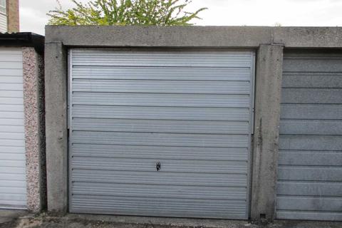 Garage to rent - Lambourn Grove, Kingston upon Thames KT1