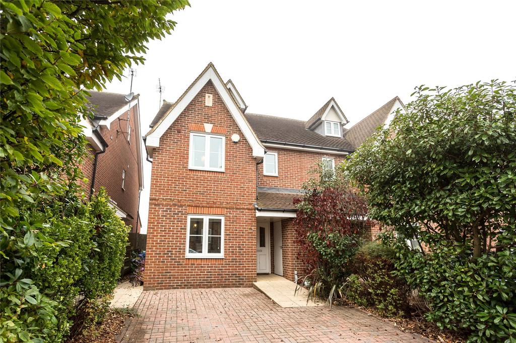 Hatch Lane, Windsor, Berkshire, SL4 4 bed semidetached house £2,475