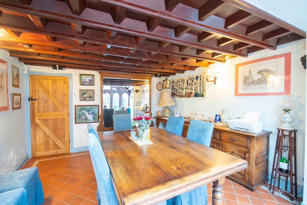 A page   110123 Ash Tree Cottage Penmaen 22.jpg