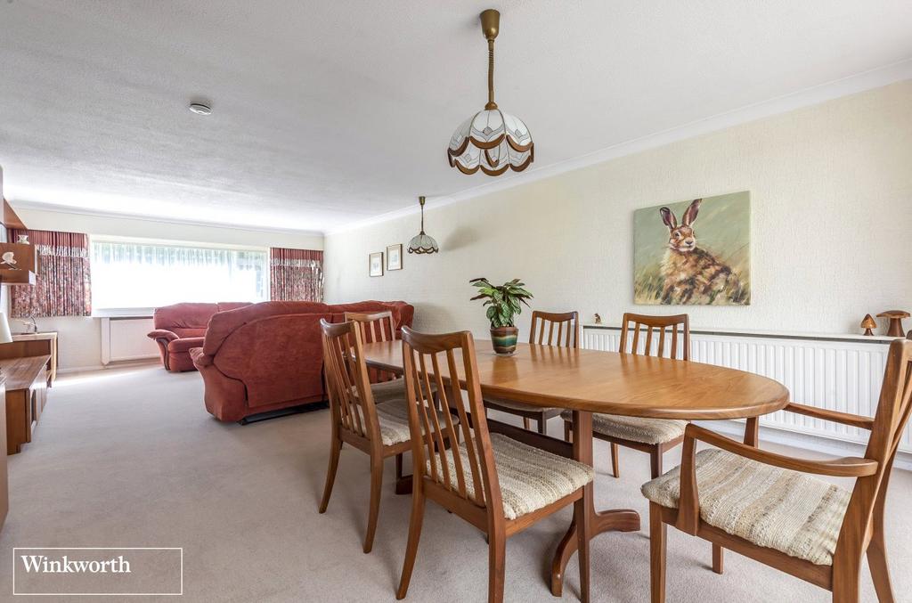Wolverton Common, Tadley, Hampshire, RG26 3 bed bungalow for sale £