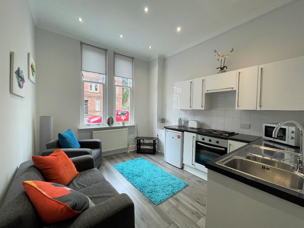 Sinclair Drive, Glasgow, G42 1 bed flat £645 pcm (£149 pw)