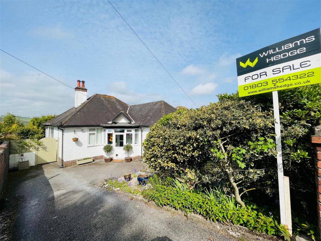 Beechwood Avenue, Newton Abbot 3 bed detached bungalow for sale £375,000
