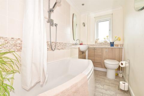 6 Carpenters Croft, East Hoathly, Lewes, BN8 6DL