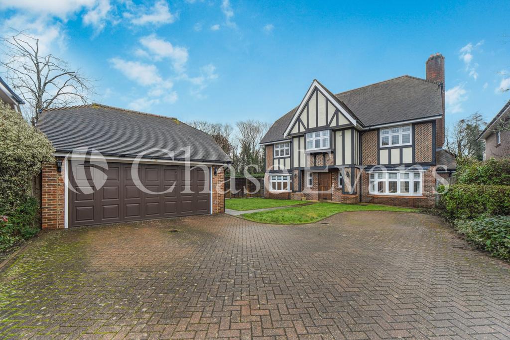 Limewood Close, Langley Park... 5 bed detached house £4,312 pcm (£995 pw)