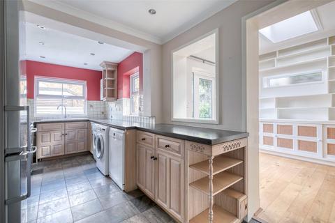 6 Farm Close, Ascot, SL5 7AR