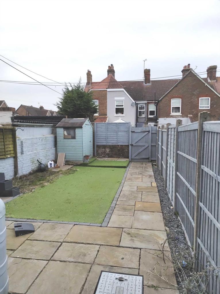 Maxwell Road, Littlehampton 1 bed in a house share £725 pcm (£167 pw)