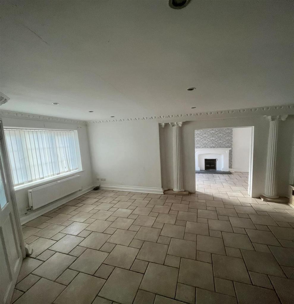 Etal Close, West Derby, Liverpool 3 bed semidetached house £165,000