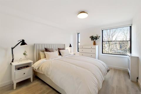 1 bedroom flat to rent, Queensborough Terrace, Queensway, London, W2