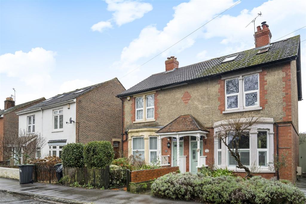 Lower Grove Road, Havant, PO9 4 bed semidetached house £548,000