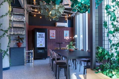 undefined, Moore Street