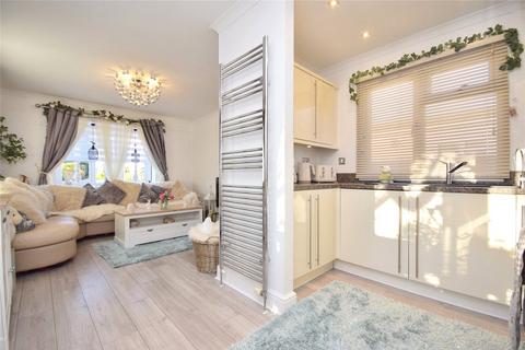 2 bedroom mobile home for sale - Pendle View, Three Rivers Woodland Park, West Bradford, Clitheroe, BB7