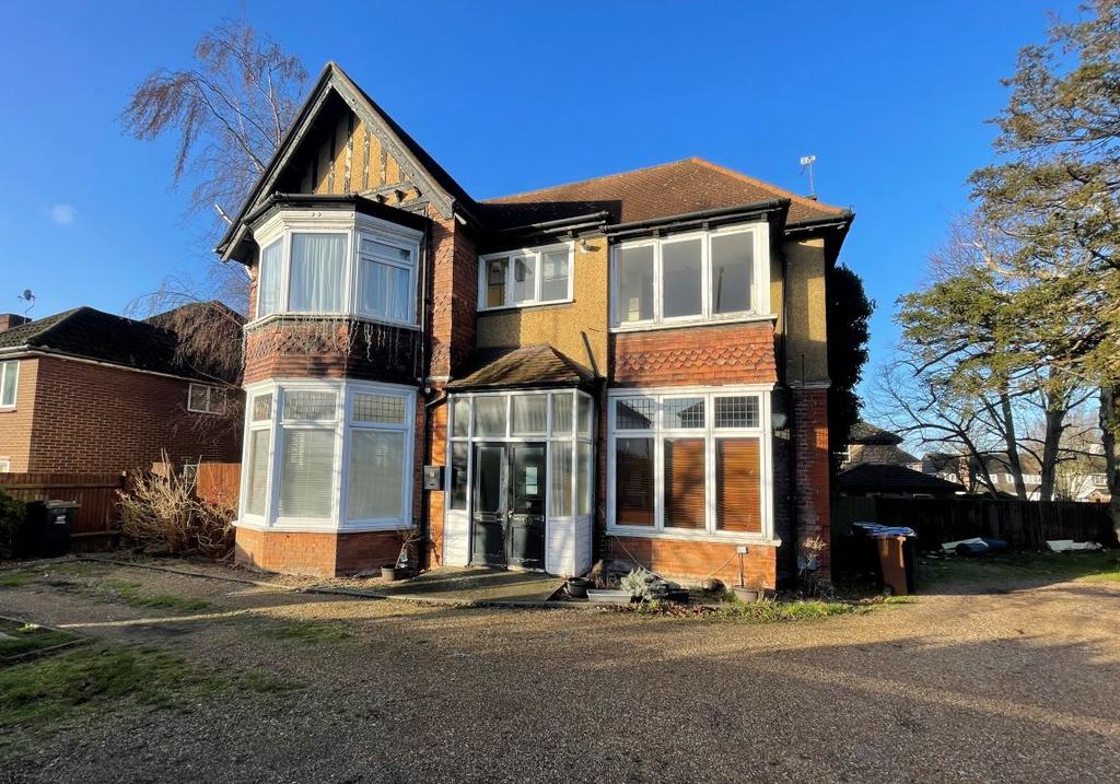 Flat 4A, 23 Burnt Ash Lane, Bromley... 2 bed flat £140,000