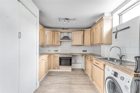 2 bedroom flat to rent, St. John's Hill, Battersea, London