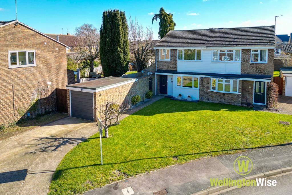 Beechwood Avenue, Melbourn 3 bed semidetached house for sale £425,000