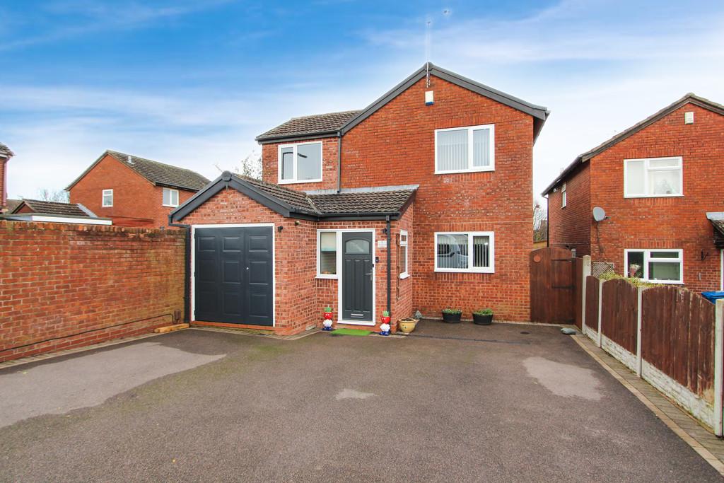 Rosebery Road, Dosthill 4 bed detached house £400,000