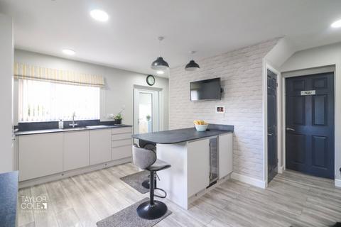 4 bedroom detached house for sale, Rosebery Road, Dosthill