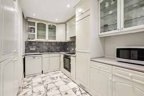 2 bedroom flat for sale, Queen's Gate, South Kensington, London