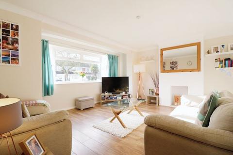 3 Kennett Road, Slough, SL3 8EF